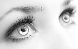  صحة و جمال العيون  - اورام العيون - ورم الشبكية السرطانى الملون